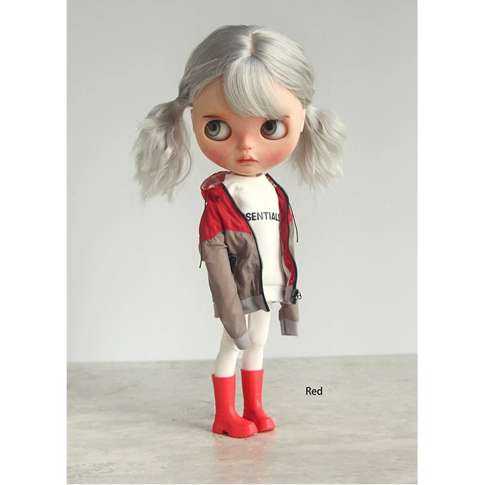 Blythe doll styling with candy-color rain boots for a rainy-day outfit