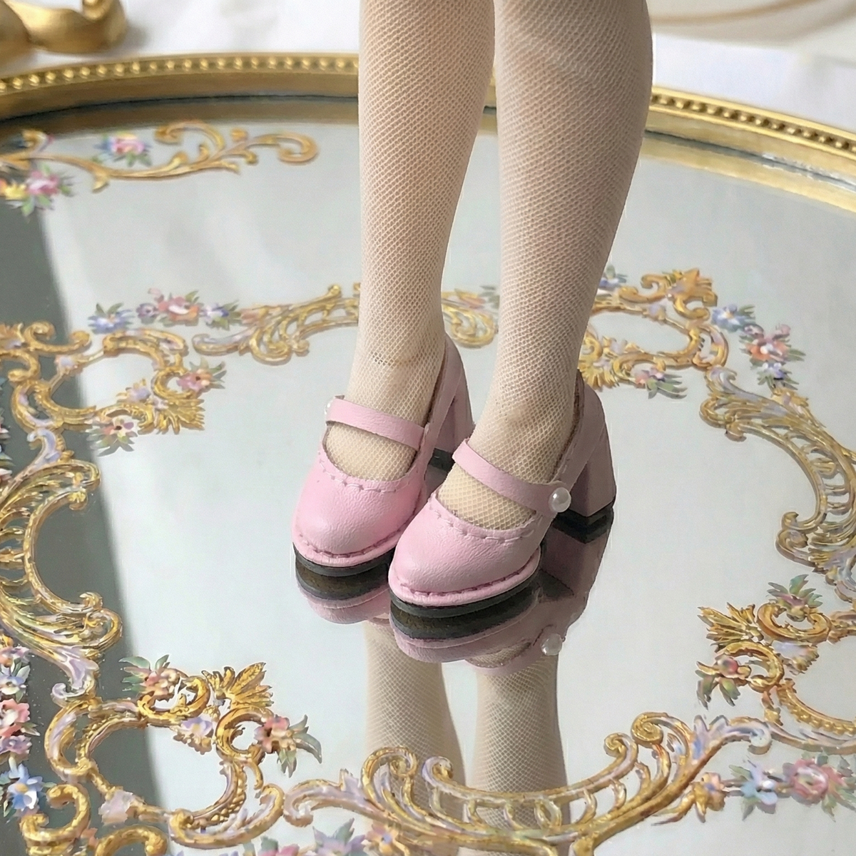 1/6 scale chunky-heel Mary Jane doll shoes with satin-look finish