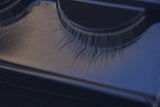 White doll eyelashes natural-shape detail