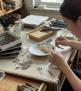 ine-detail-brush-craftsman making process
