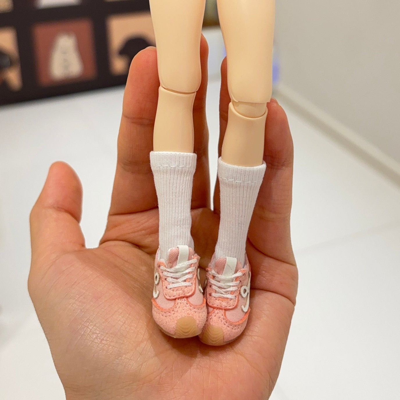 Scale-Accurate Embroidered Doll Sneakers – Multi-Color | Universal Fit for Blythe, Licca, Azone, FR & Obitsu 22/24