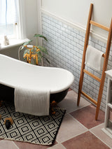 1/6 miniature dollhouse furniture Mini model wall towel rack/flower rack