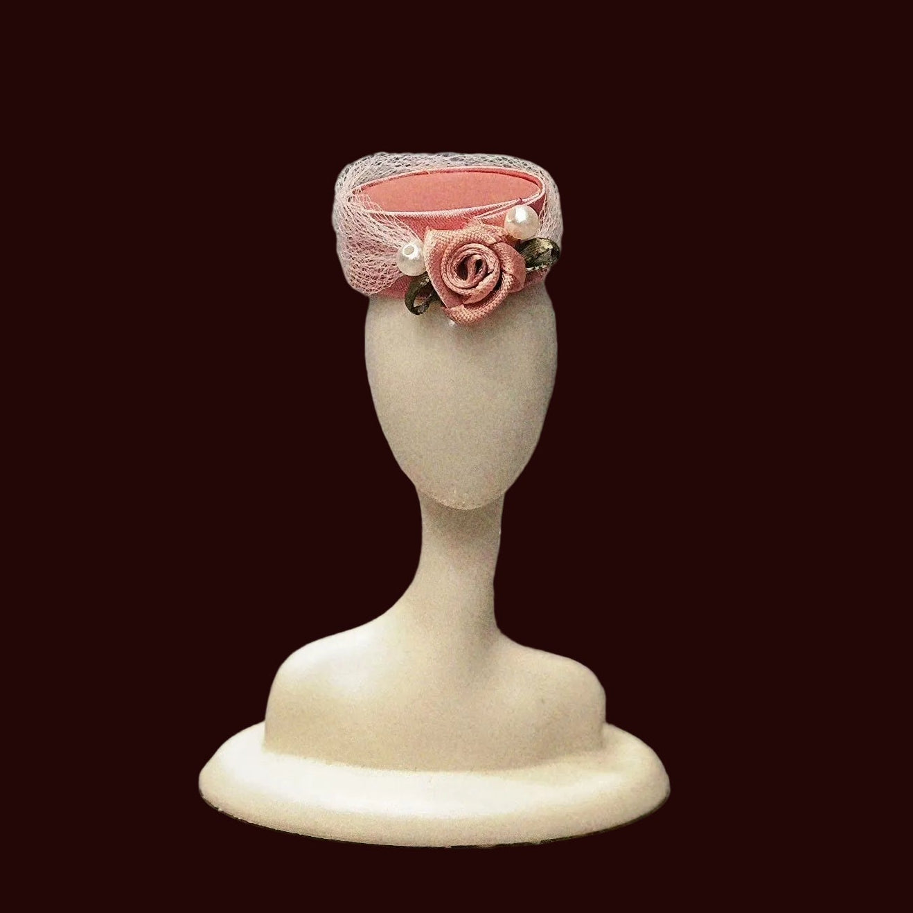 Made-to-Order 1/6 Vintage British Mesh Fascinator – Barbie Vintage Outfits, Barbie Costume & Doll Outfits