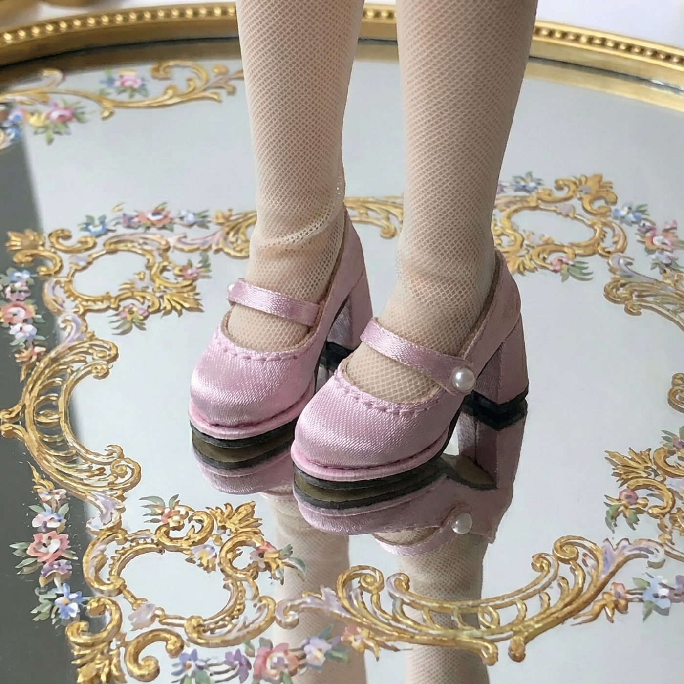 1/6ドール用 チャンキーヒールメリージェーン サテン仕上げ
