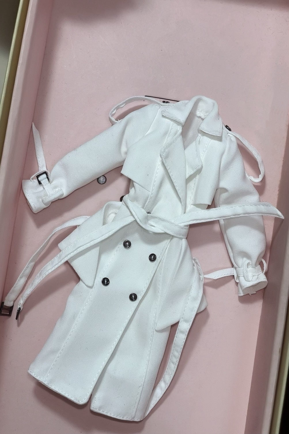Made-to-order vintage trench coat for 1/6 scale fashion dolls