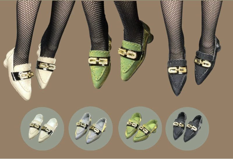 Low-heel doll shoes with metal chain detail made from glossy nylon fabric, fitting Blythe, Licca, Azone, FR and Obitsu 22/24.