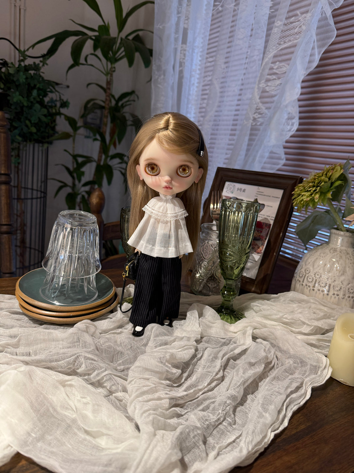 Two-piece top and pants outfit set for Blythe, Obitsu24 and Azone dolls