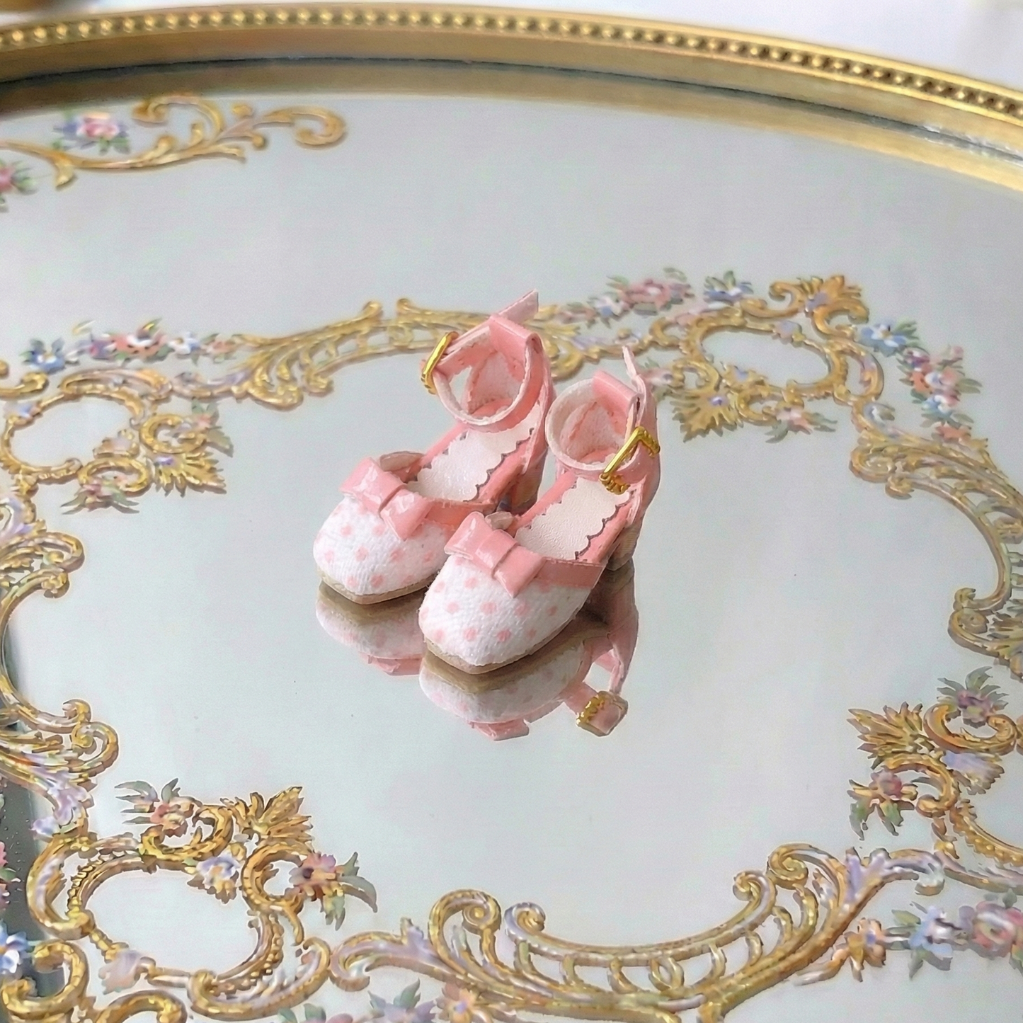 レトロなドット柄のレースアップハイヒールドールシューズ。ブライス・オビツ22/24対応。