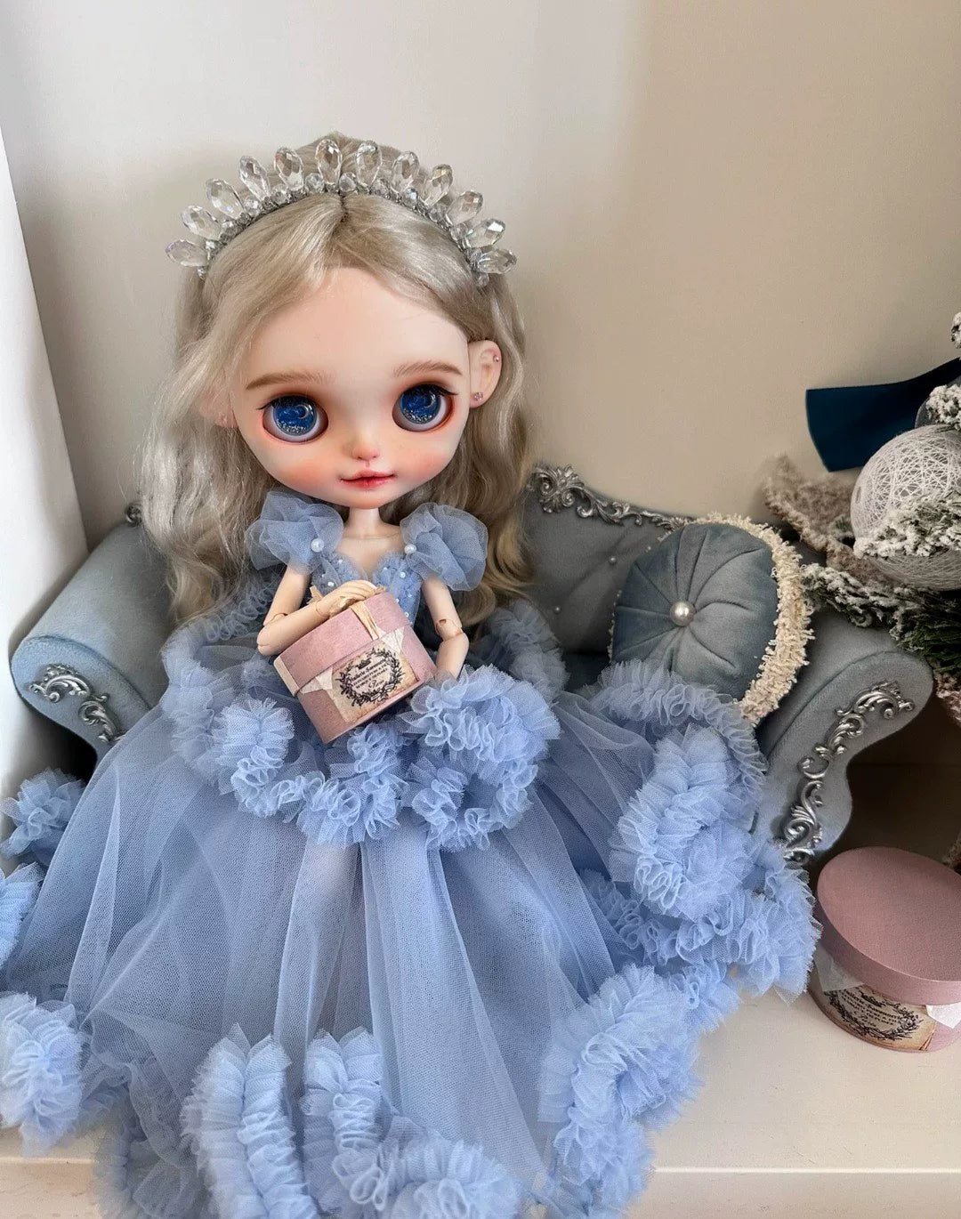 White princess ballet tutu dress for a 1/6 scale fashion doll.